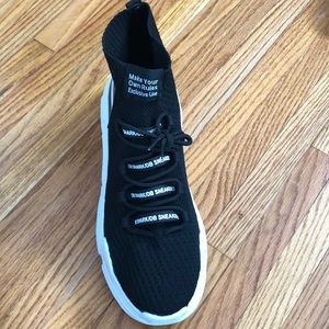 Size 10 men. Basso shark sneakers never worn!